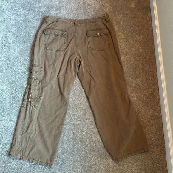 Coldwater Creek Cargo Pants with embellishments, 16P - Picture 4 of 8
